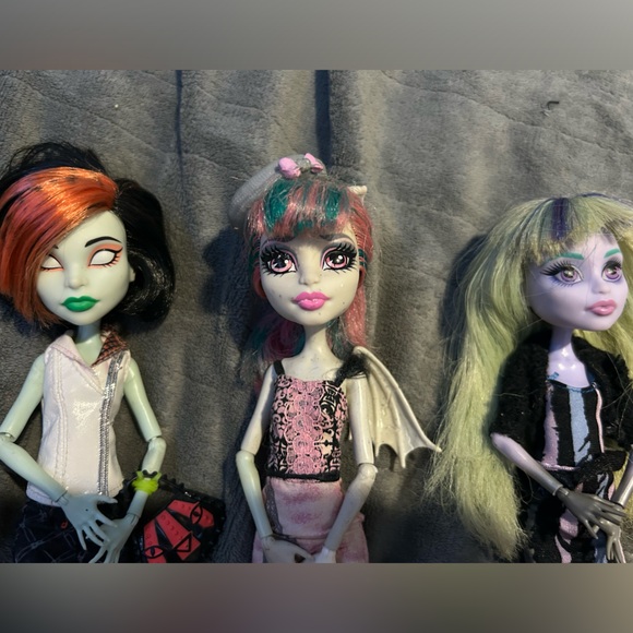 Almost complete monster high dolls bundle - Picture 2 of 2